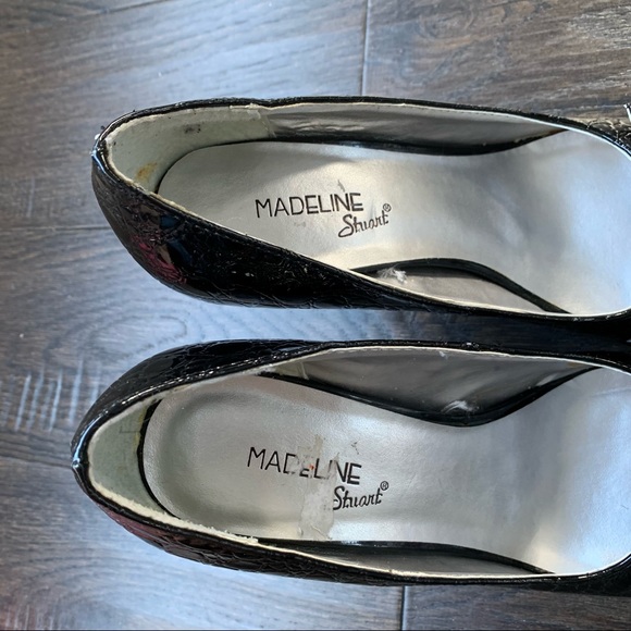Madeline Stuart Size 6 Black Open Toed 4 Inch High Heels - Picture 9 of 13